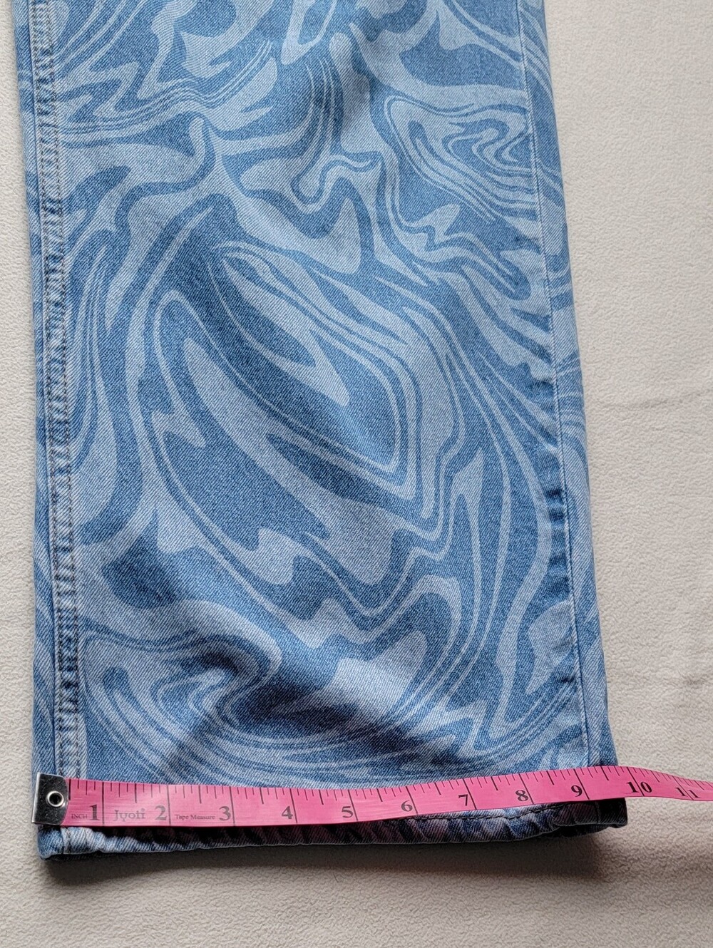 H&M Blue Swirl-Print Relaxed Jeans - Picture 5 of 10